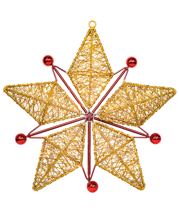 Dreidimensionaler Stern aus goldfarbenem Draht, verziert mit kleinen roten Weihnachtskugeln, freigestellt auf transparentem Hintergrund.